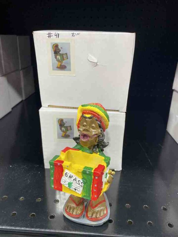 Rasta tray 41