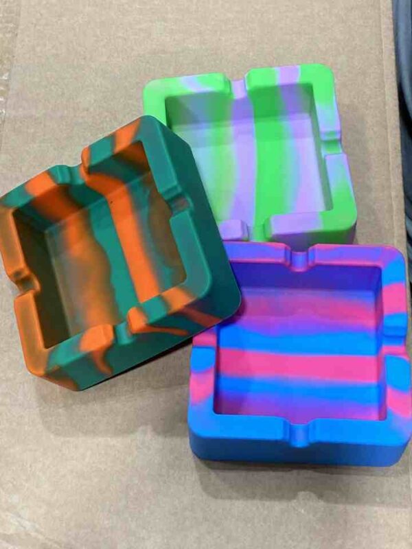 SILICONE ASH TRAY SQUARE SMALL