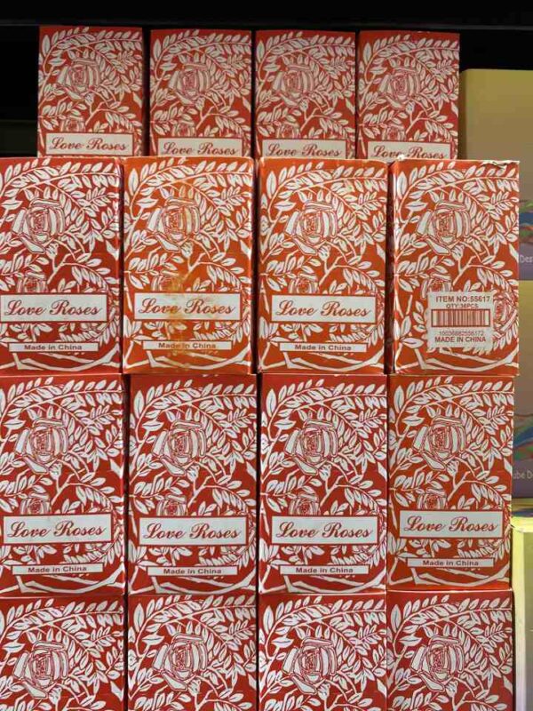 GLASS flower 36pc RED BOX