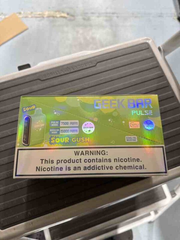 GEEK BAR 15K SOUR GUSH