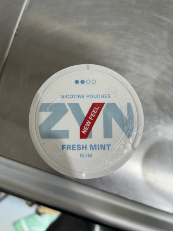 ZYN FRESH MINT ..